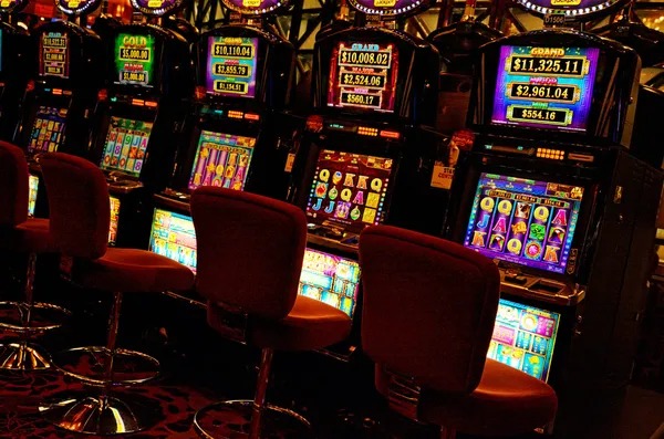 daluna 4d Slot room floor